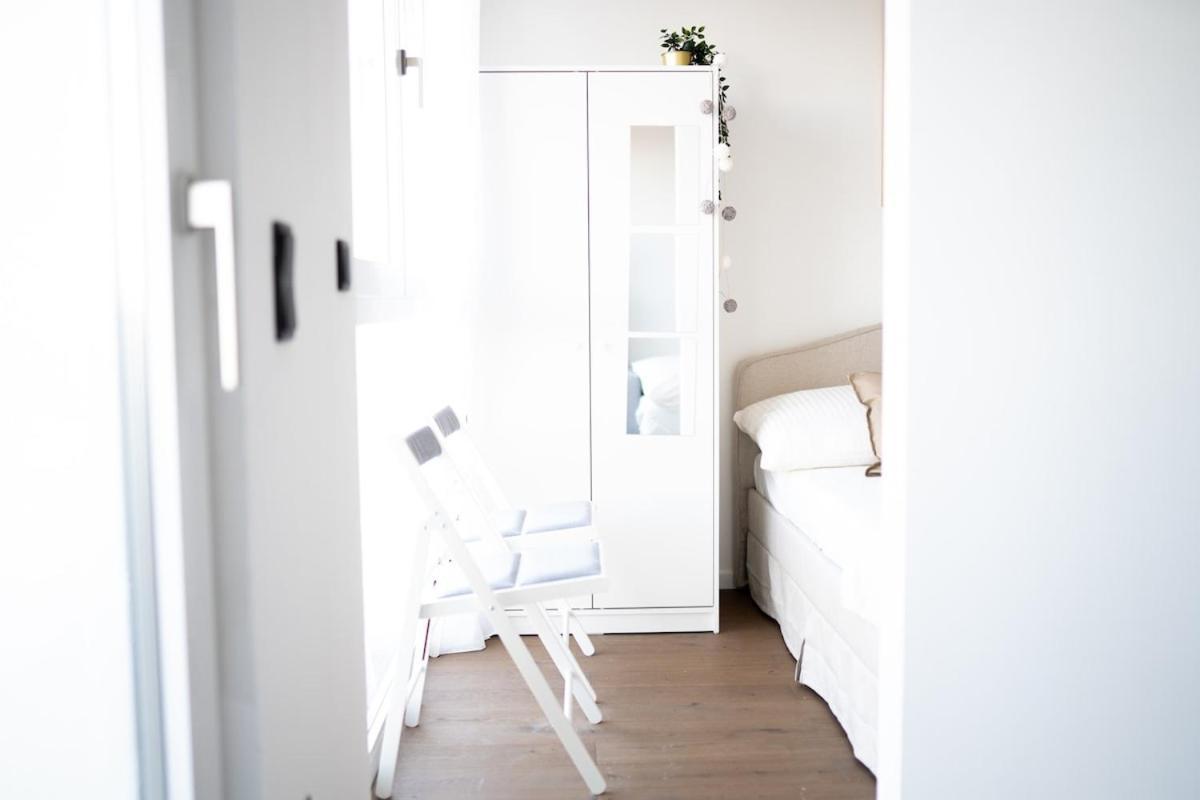 W Design With Balcony & Free Parking Apartment